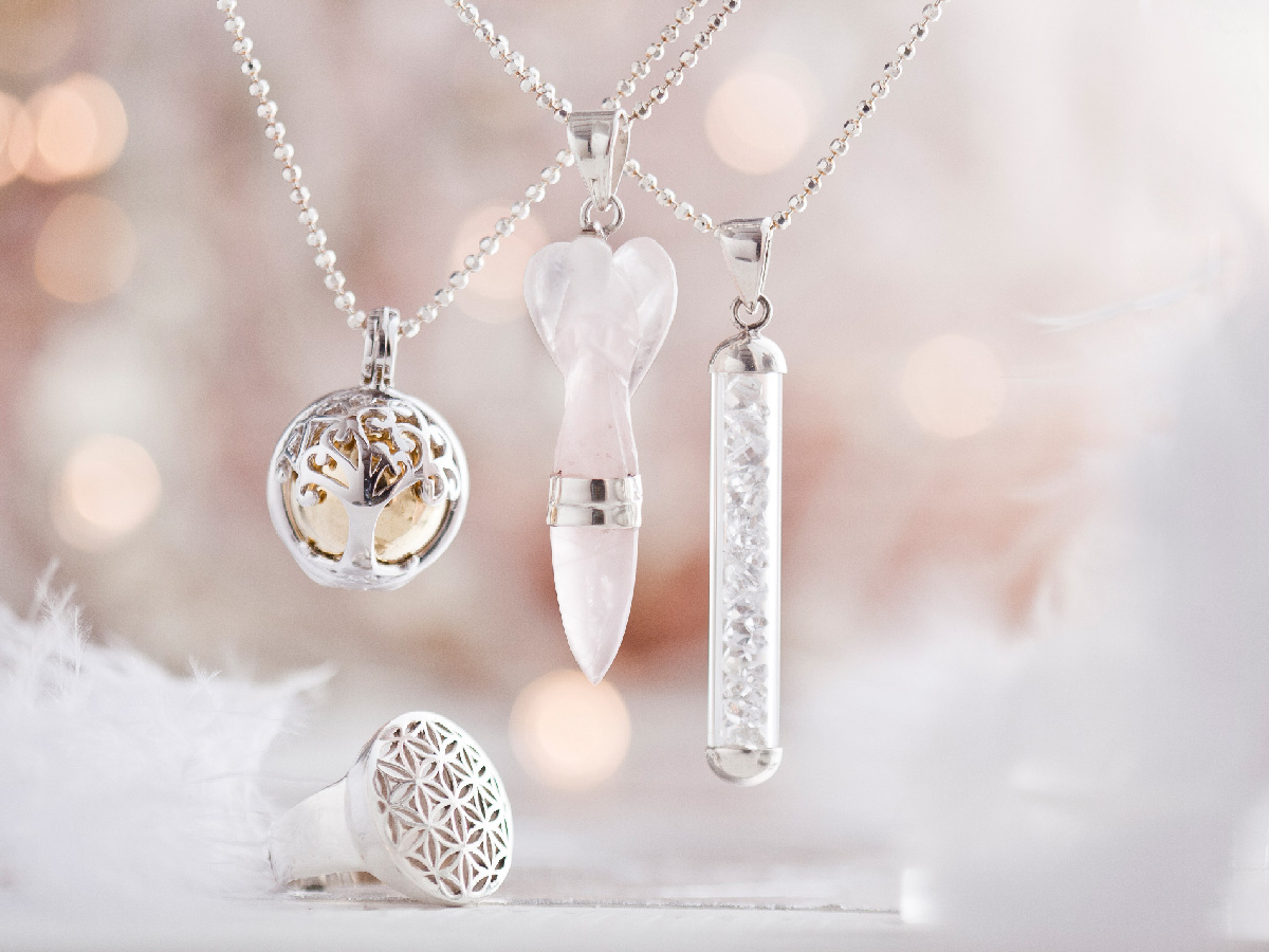 Schmuck und spirituelle Begleiter im Avalon Spirit und Soul